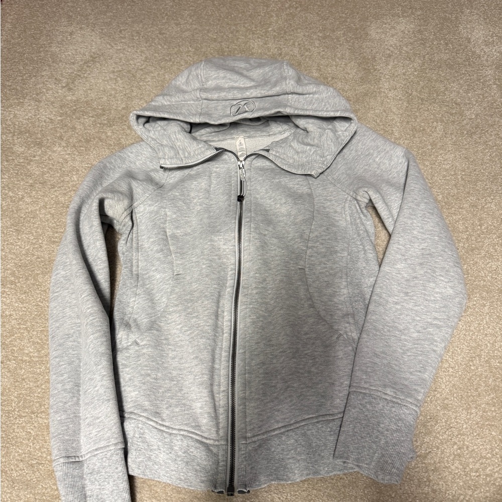 Lululemon scuba hoodie/ size 4/ light grey
